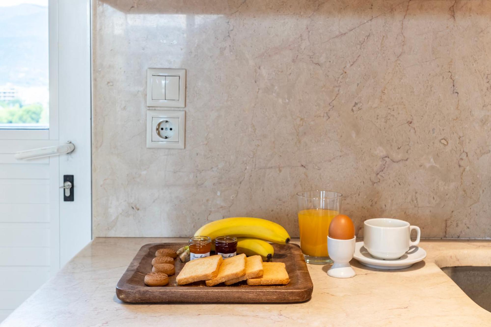 Villy'S Comfort Zone Apartments カラマタ エクステリア 写真